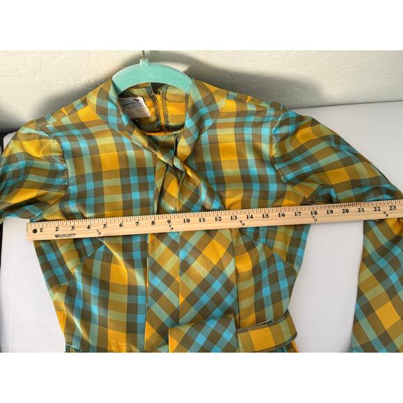 Vintage 1960s Serbin of Florida Women's Belted Green, Blue, Yellow Plaid - Picture 6 of 8